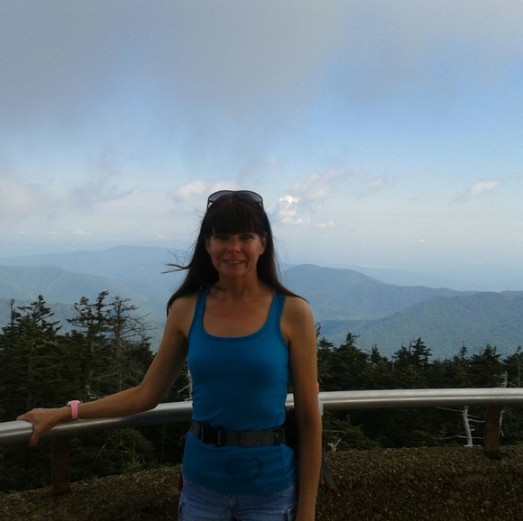 Meet your Posher, Jodi and Falcon Kitty! - Picture 8 of 8